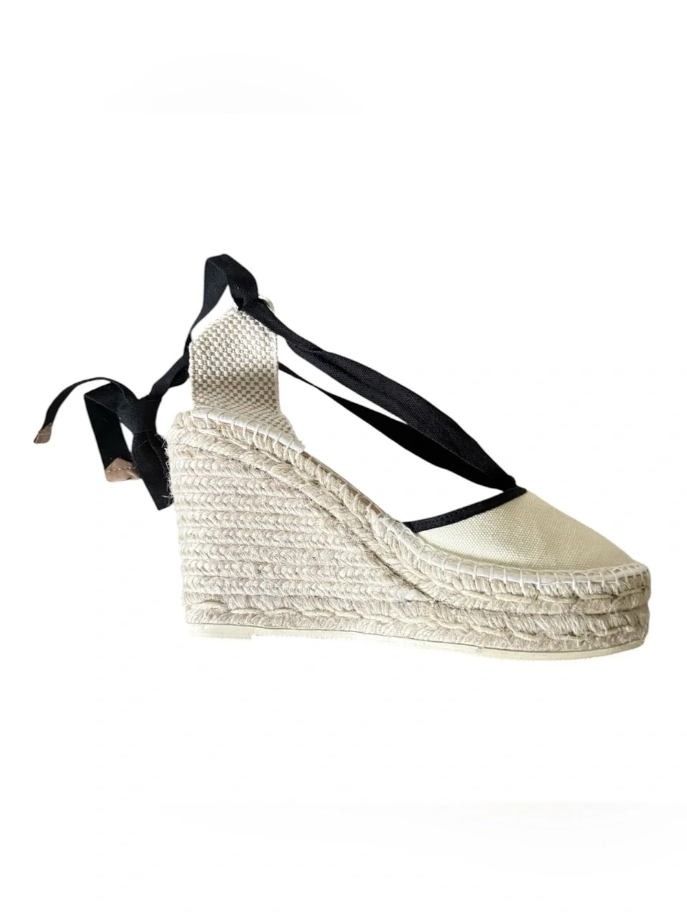 NWOB Viscata Espadrille 4” Wedge Heel Beige w/Black Trim Size 6.5 (US) 37 EU)